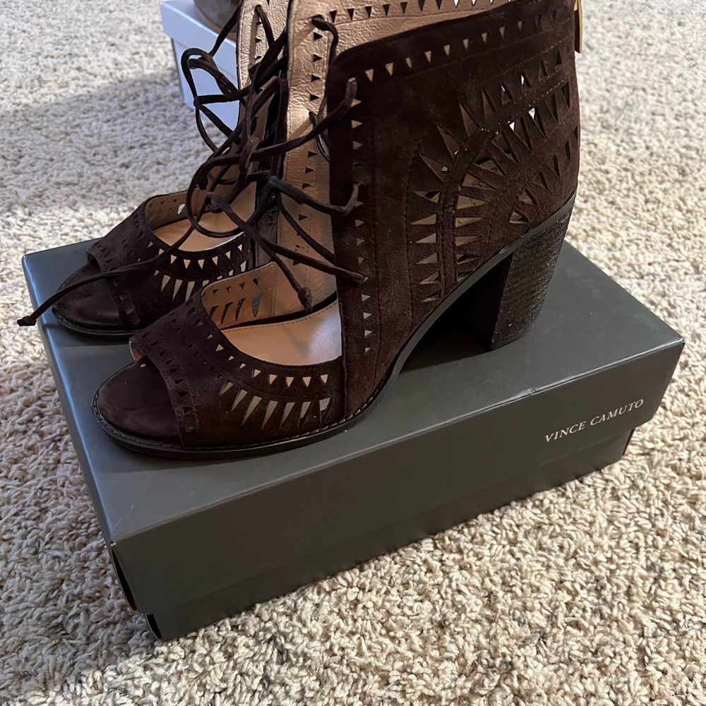 Vince Camuto Tarita